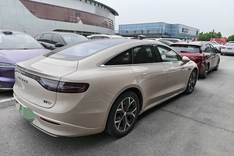 Used Hima Luxeed S7 2025 855 km Max Exterior 4