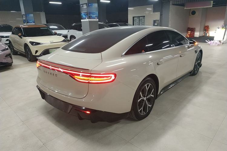 Used Hima Luxeed S7 2025 705 km Pro Exterior 5