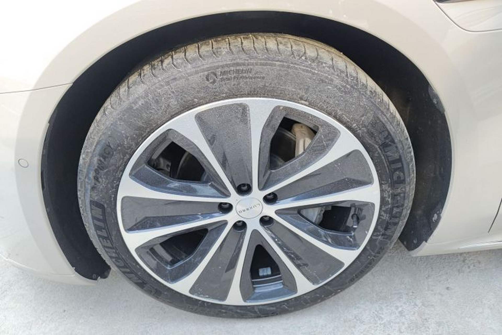 Used Hima Luxeed S7 2025 855 km Max Exterior 7