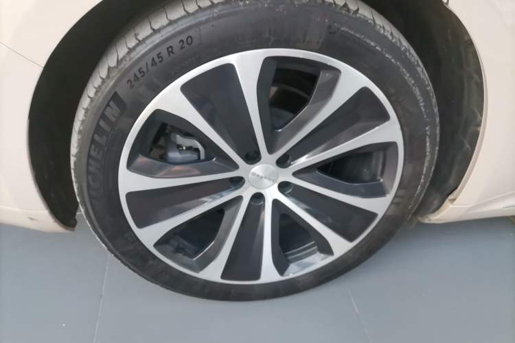 Used Hima Luxeed S7 2025 855 km Max Exterior 8