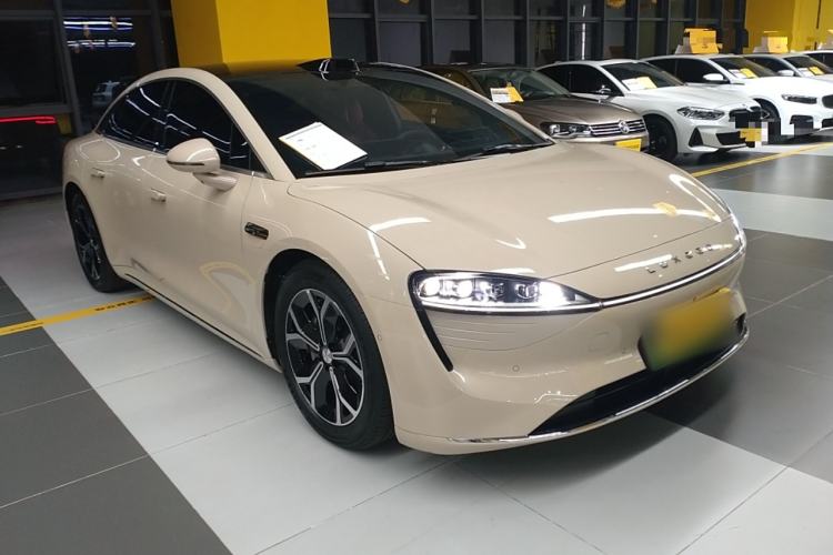Used Hima Luxeed S7 2025 705 km Max Front Right 45 Deg