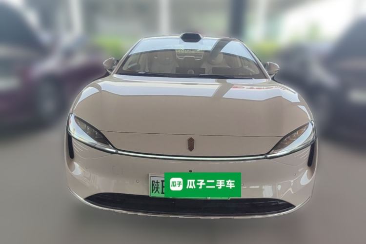 Used Hima Luxeed S7 2025 855 km Max Front