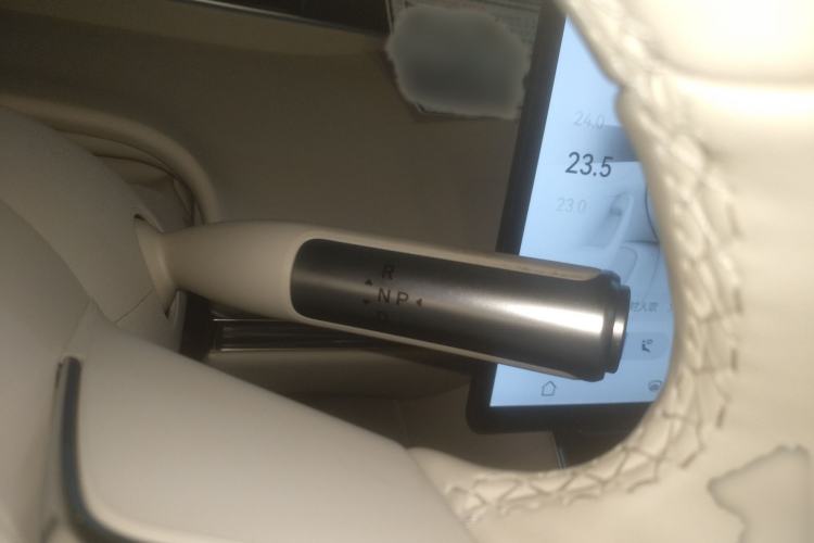 Used Hima Luxeed S7 2025 855 km Max Gear Lever