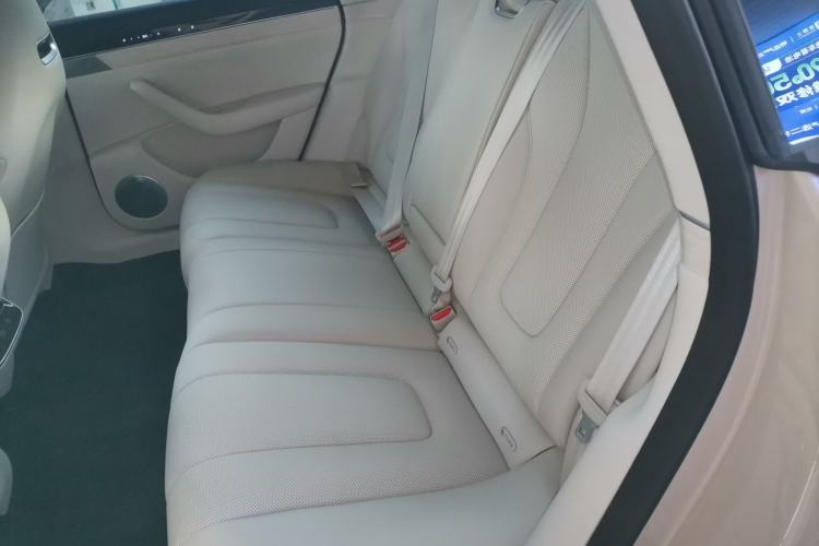 Used Hima Luxeed S7 2025 855 km Max Interior 4