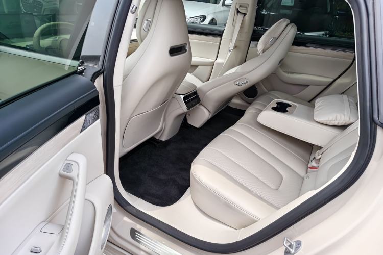 Used Hima Luxeed S7 2025 855 km Max Interior 4
