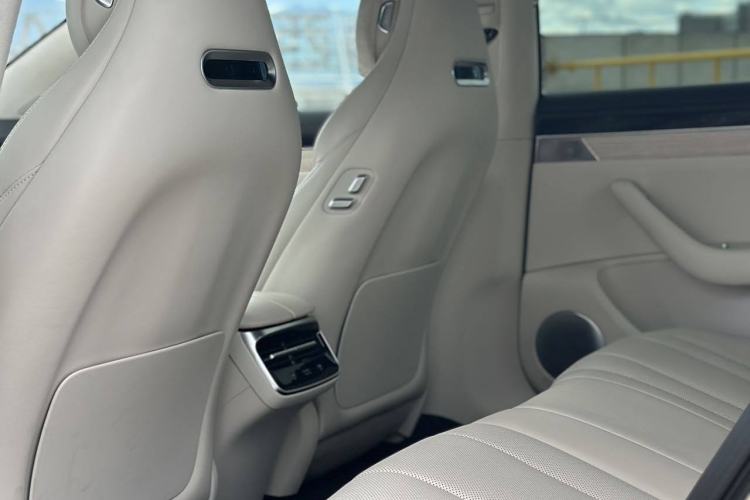 Used Hima Luxeed S7 2025 855 km Max Interior 4