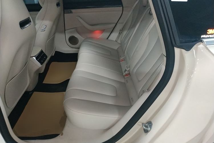 Used Hima Luxeed S7 2025 705 km Pro Interior 4
