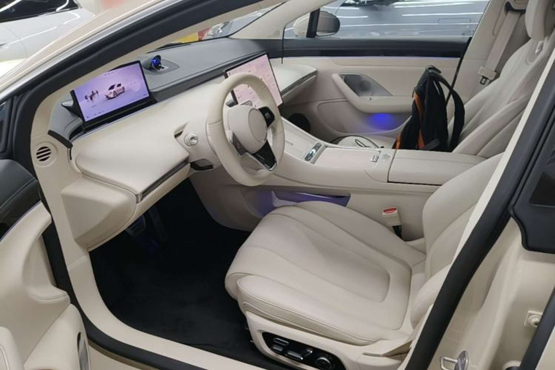 Used Hima Luxeed S7 2025 855 km Max Left Front Seat