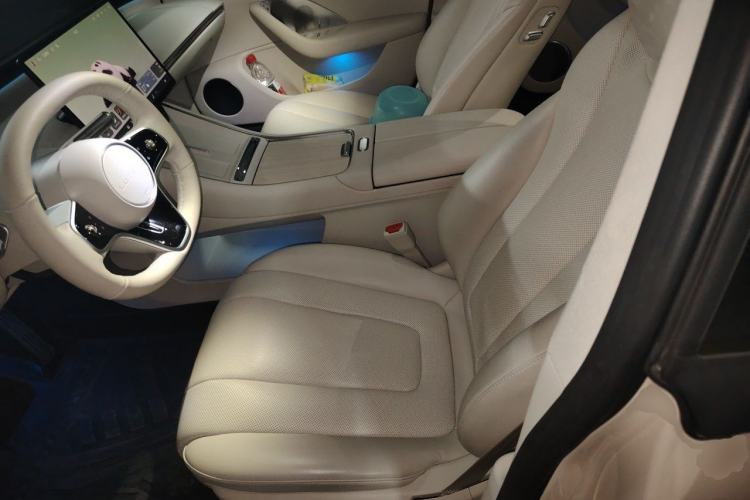 Used Hima Luxeed S7 2025 855 km Max Left Front Seat