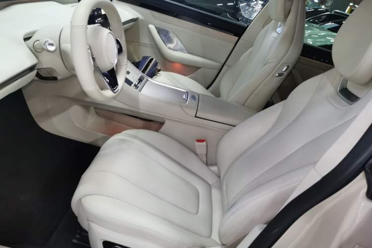 Used Hima Luxeed S7 2025 855 km Max Left Front Seat