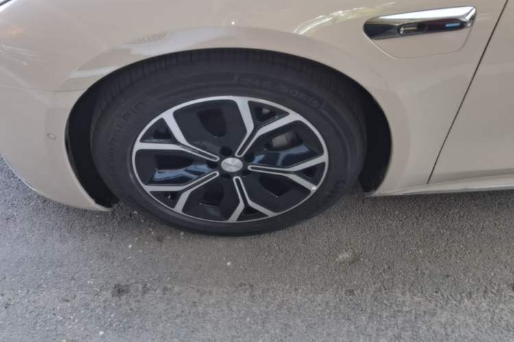 Used Hima Luxeed S7 2025 705 km Pro Left Front Wheel Hub