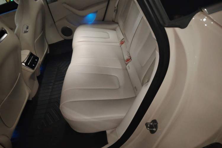 Used Hima Luxeed S7 2025 855 km Max Left Rear Seat