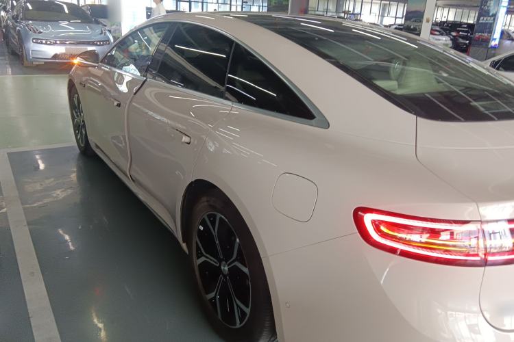 Used Hima Luxeed S7 2025 855 km Max Left Side