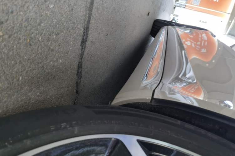 Used Hima Luxeed S7 2025 705 km Pro Left Side Sill