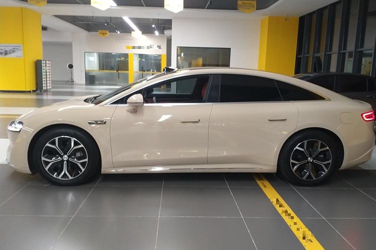 Used Hima Luxeed S7 2025 705 km Max Left Side