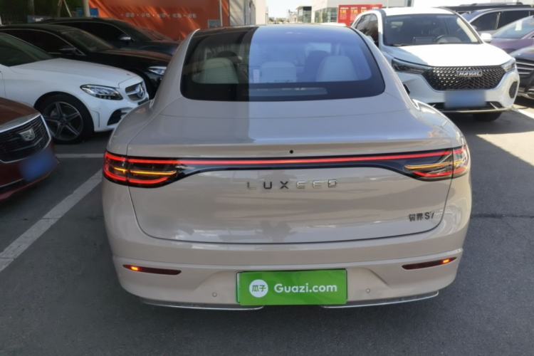Used Hima Luxeed S7 2025 705 km Pro Rear