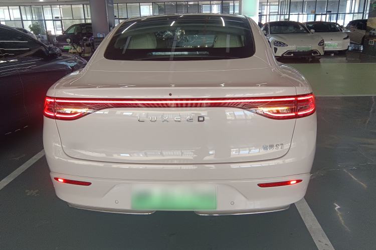 Used Hima Luxeed S7 2025 855 km Max Rear