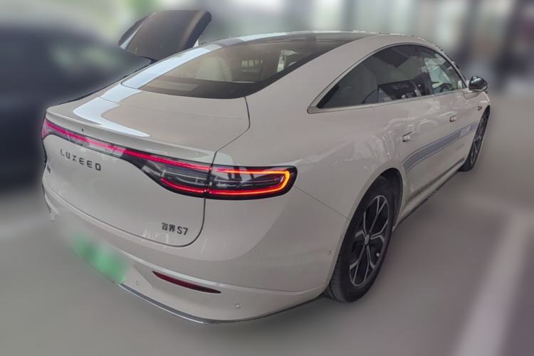 Used Hima Luxeed S7 2025 855 km Max Rear Right 45 Deg