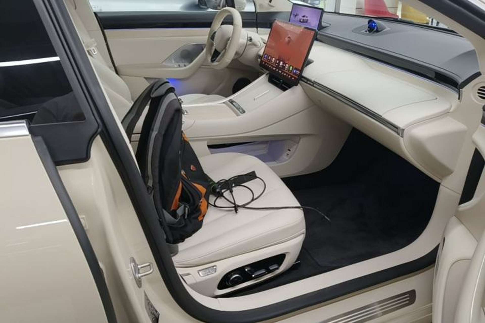 Used Hima Luxeed S7 2025 855 km Max Right Front Seat