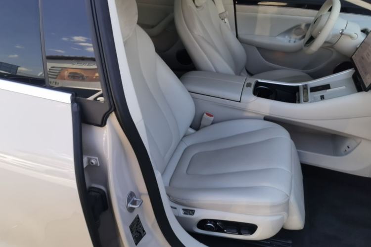 Used Hima Luxeed S7 2025 705 km Pro Right Front Seat