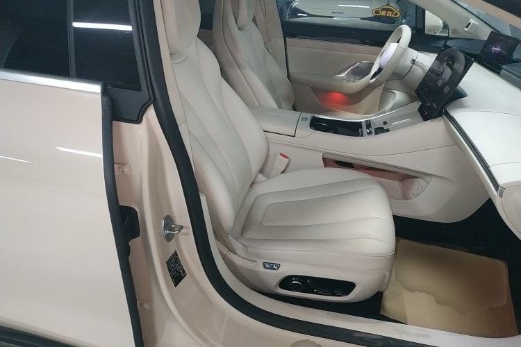 Used Hima Luxeed S7 2025 705 km Pro Right Front Seat