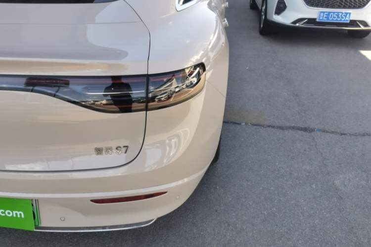 Used Hima Luxeed S7 2025 705 km Pro Right Rear Taillight