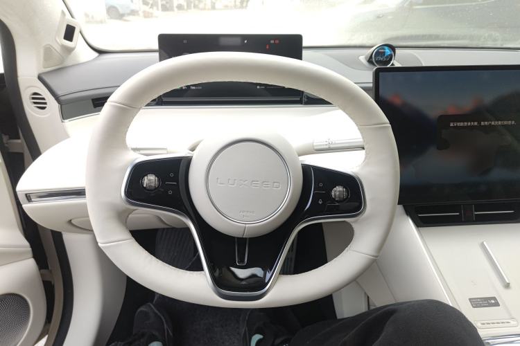 Used Hima Luxeed S7 2025 855 km Max Steering Wheel