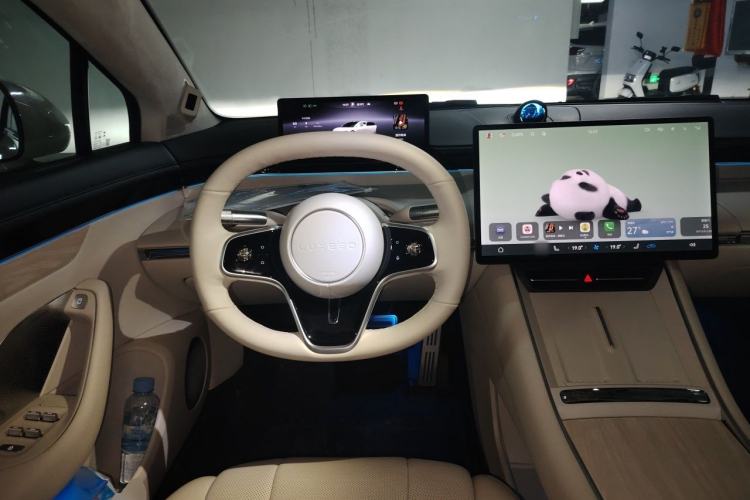 Used Hima Luxeed S7 2025 855 km Max Steering Wheel