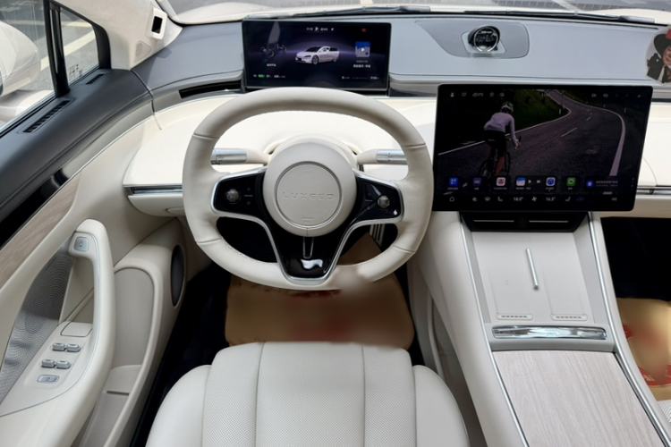 Used Hima Luxeed S7 2025 855 km Max Steering Wheel