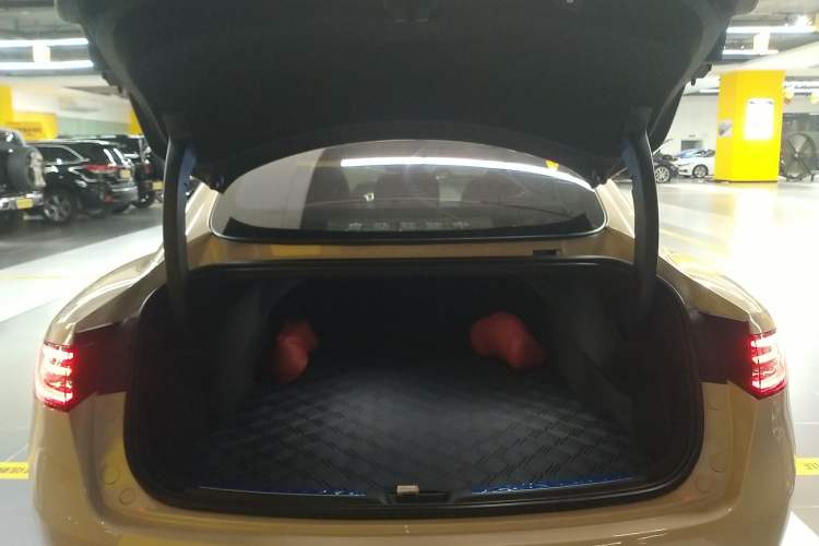 Used Hima Luxeed S7 2025 705 km Max Trunk