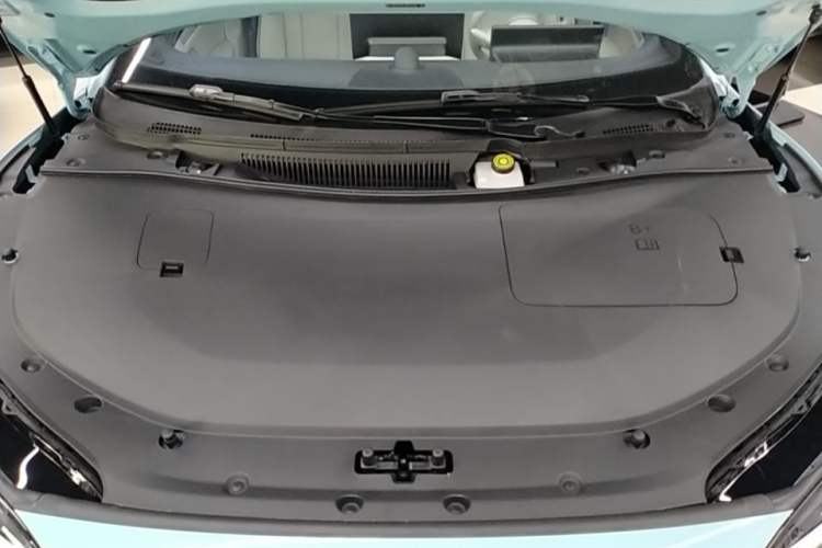 Used Hima Luxeed S7 2026 Model Max+ Engine Bay