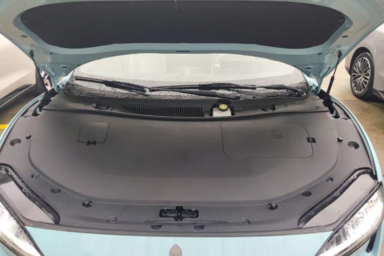 Used Hima Luxeed S7 2026 Model Max+ Engine Bay