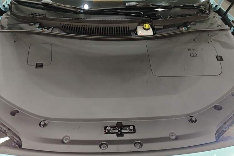 Used Hima Luxeed S7 2026 Model Max+ Engine Bay