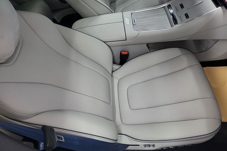 Used Hima Luxeed S7 2026 Model Max+ Right Front Seat