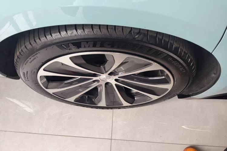 Used Hima Luxeed S7 2026 Model Max+ Right Rear Wheel Hub