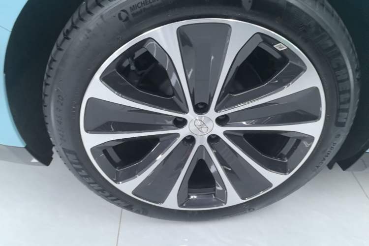 Used Hima Luxeed S7 2026 Model Max+ Right Rear Wheel Hub