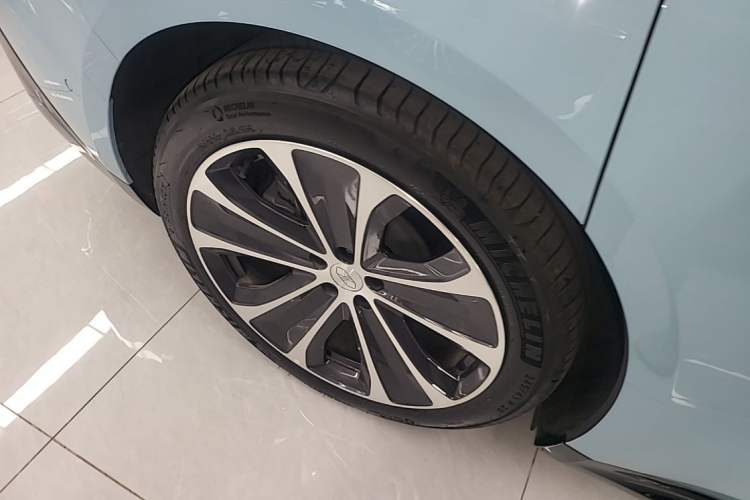 Used Hima Luxeed S7 2026 Model Max+ Right Rear Wheel Hub