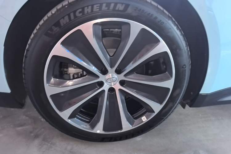 Used Hima Luxeed S7 2026 Model Max+ Right Rear Wheel Hub