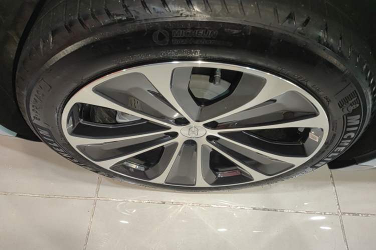 Used Hima Luxeed S7 2026 Model Max+ Right Rear Wheel Hub