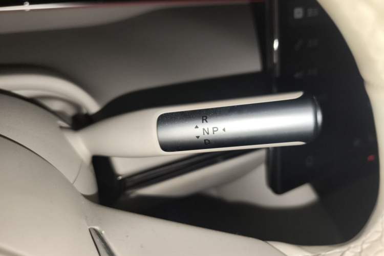 Used Hima Luxeed S7 2026 Model Max+ Gear Lever