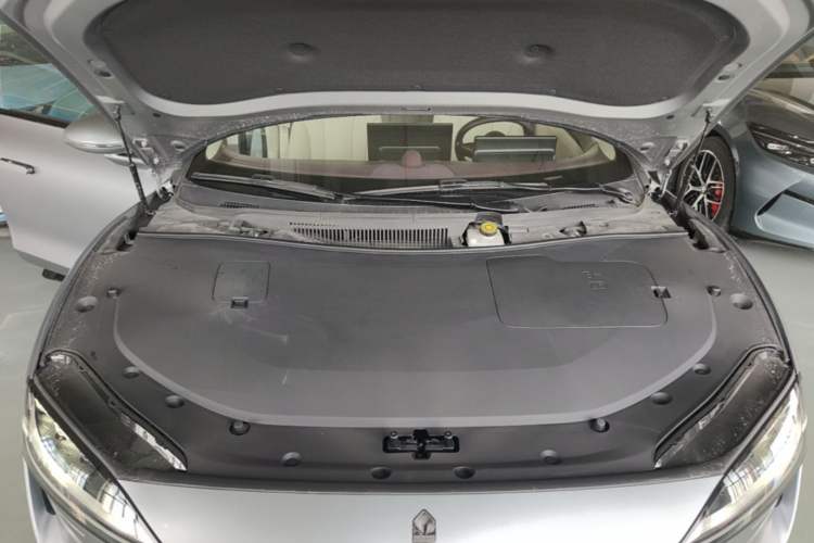 Used Hima Luxeed S7 2026 Model Max Engine Bay