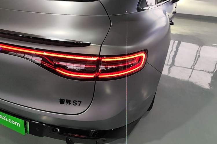 Used Hima Luxeed S7 2026 Model Max Right Rear Taillight