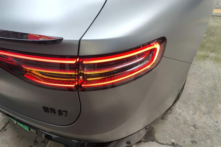 Used Hima Luxeed S7 2026 Model Max Right Rear Taillight