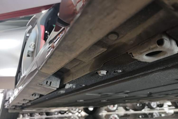 Used Hima Luxeed S7 2026 Model Ultra Right Side Sill