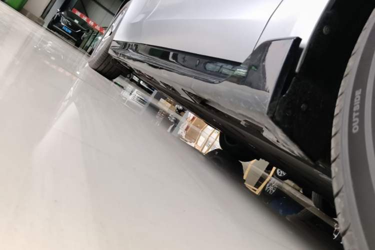 Used Hima Luxeed S7 2026 Model Max Right Side Sill
