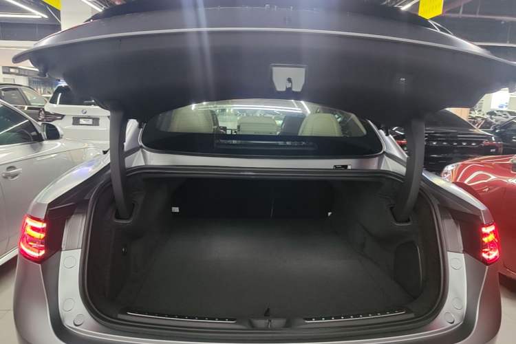 Used Hima Luxeed S7 2026 Model Max Trunk