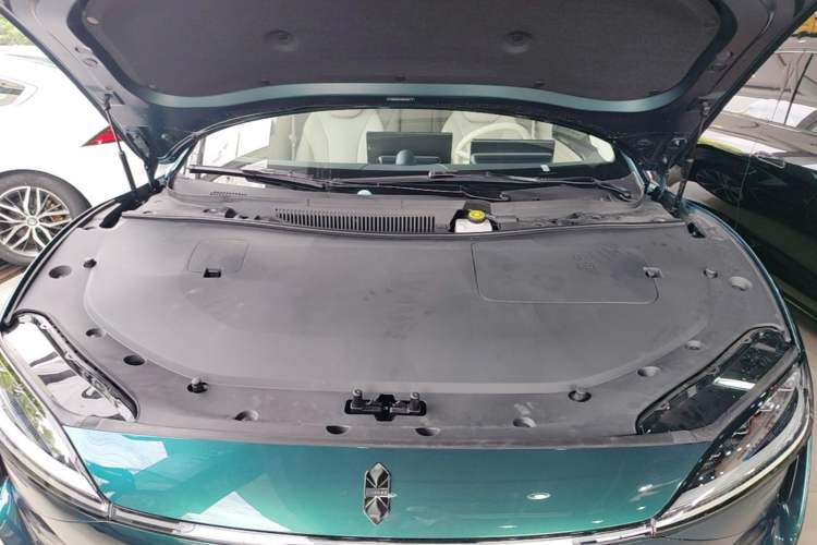 Used Hima Luxeed S7 2026 Model Max+ Engine Bay