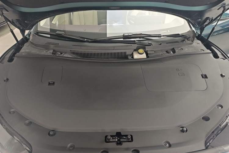 Used Hima Luxeed S7 2026 Model Max Engine Bay