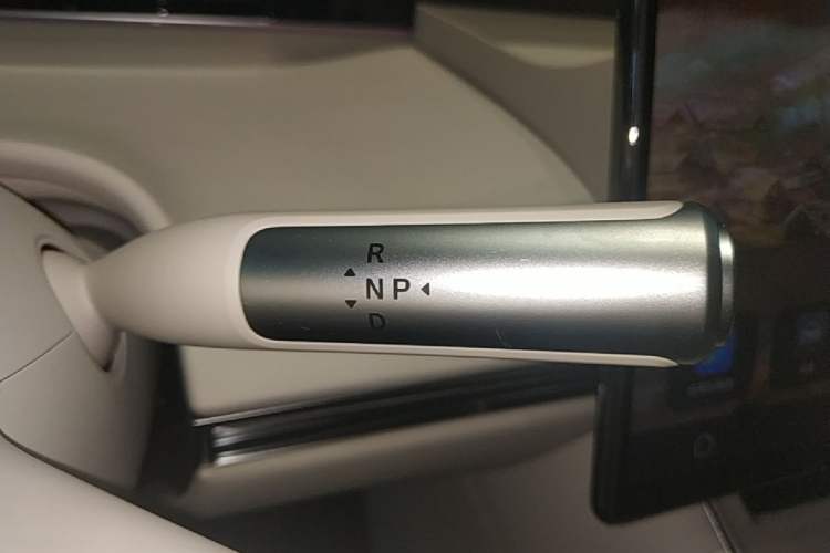 Used Hima Luxeed S7 2026 Model Max Gear Lever