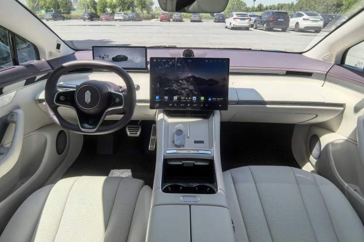 Used Hima Luxeed S7 2026 Model Max Interior 2